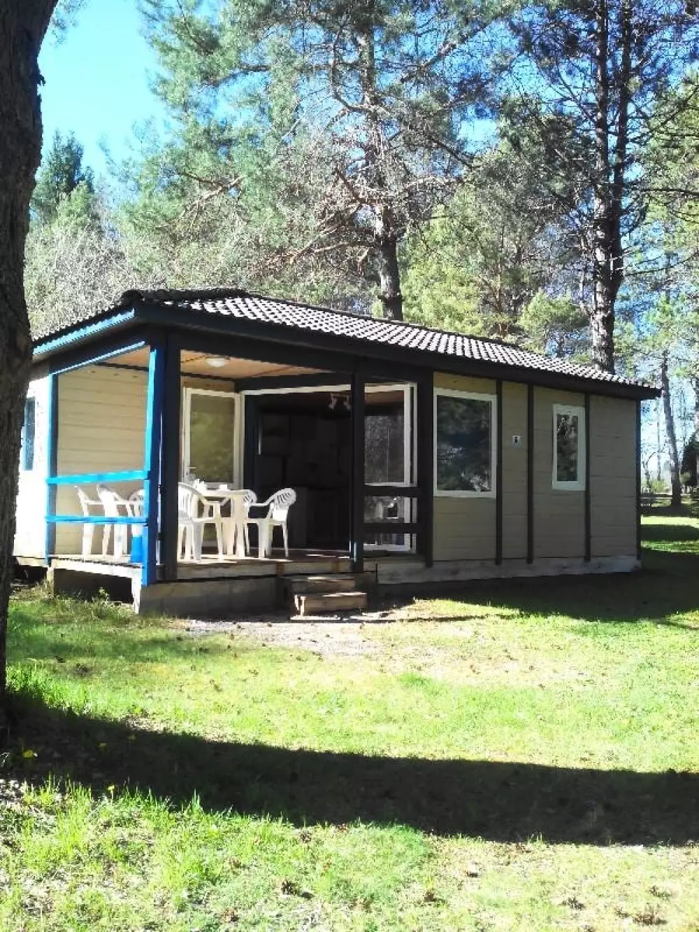 Campingplatz Les Sapins de Correze 3 Sterne★★★