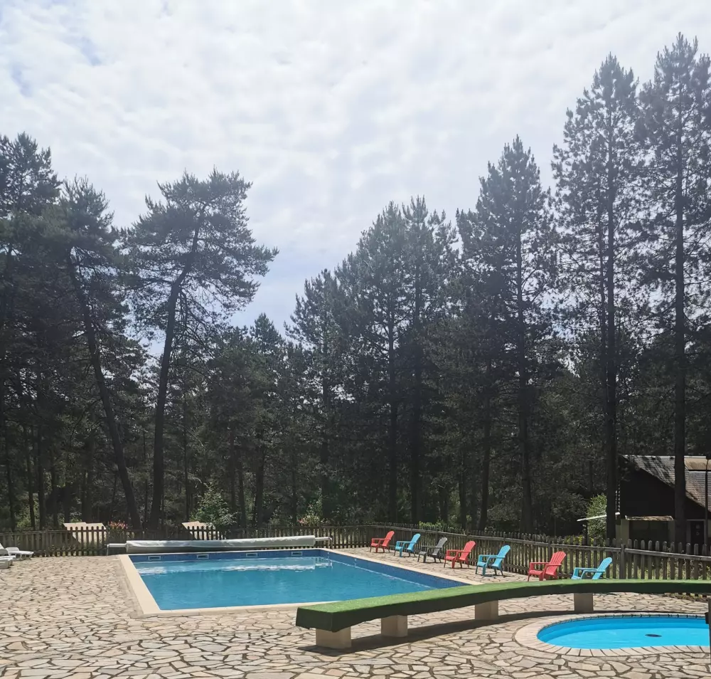 Campingplatz Les Sapins de Correze 3 Sterne★★★