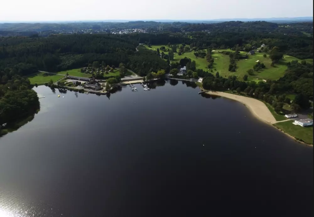 Campingplatz Les Sapins de Correze 3 Sterne★★★