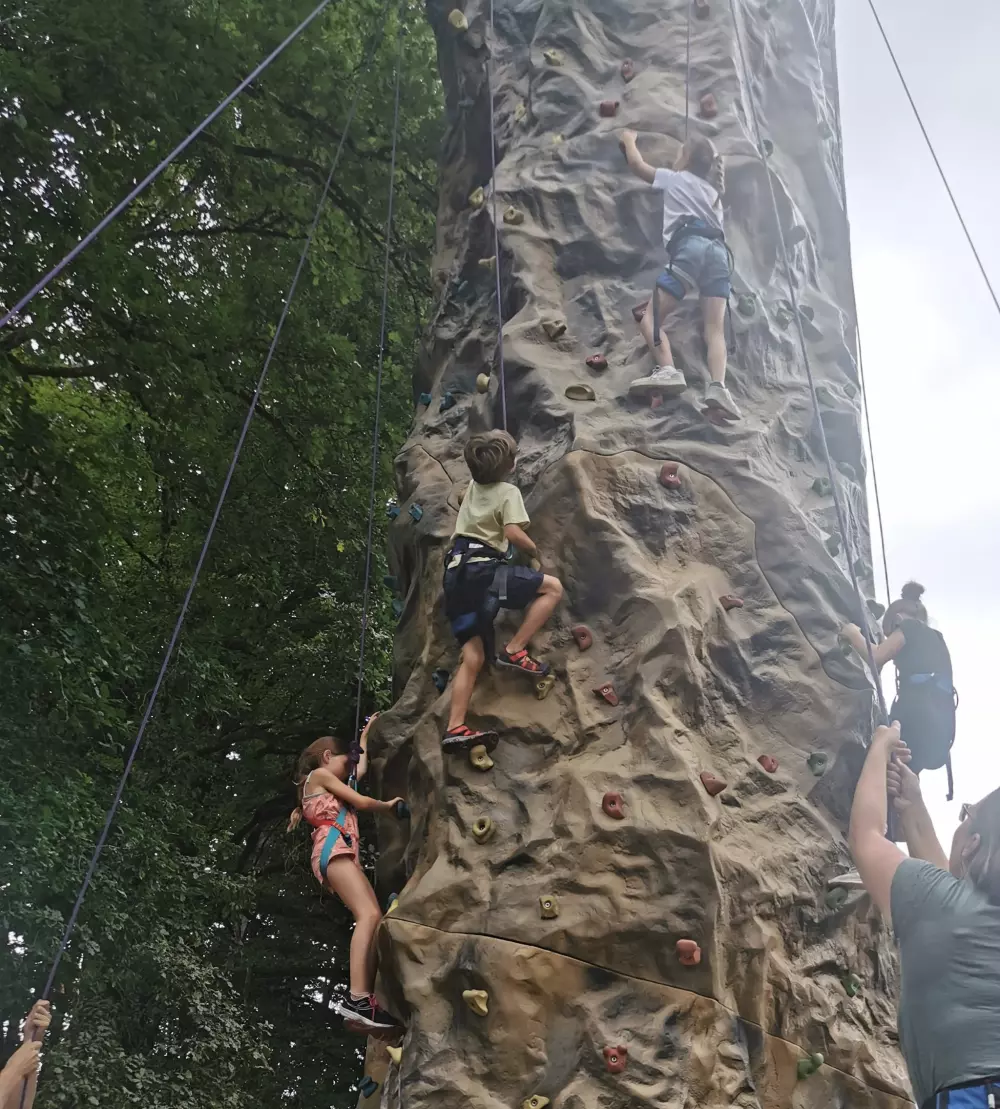 Campingplatz Les Sapins de Correze 3 Sterne★★★