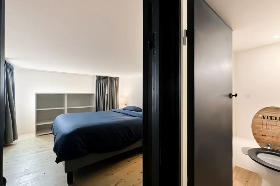 Charmant Atypische Appartement - Treinstation Oost