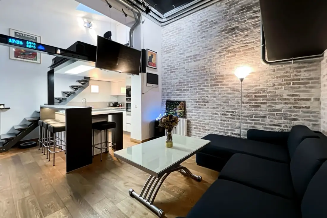 Charmant Atypische Appartement - Treinstation Oost