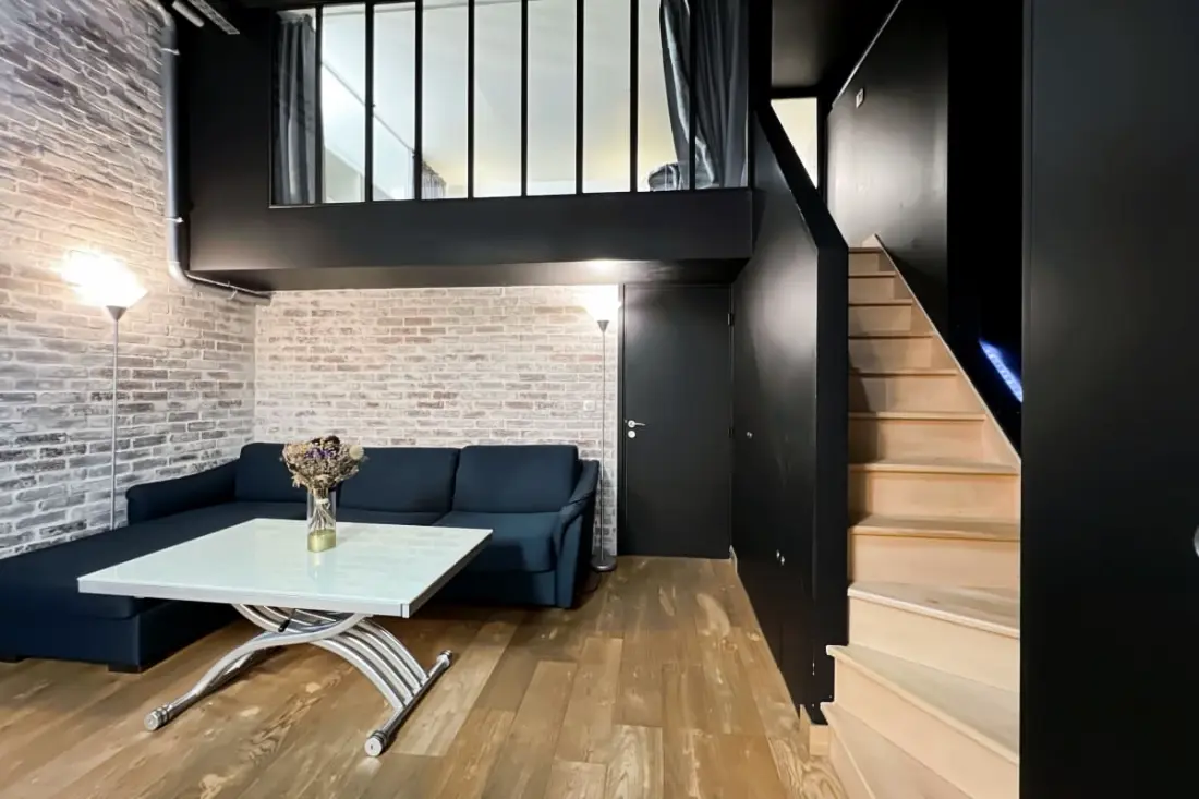 Charmant Atypische Appartement - Treinstation Oost