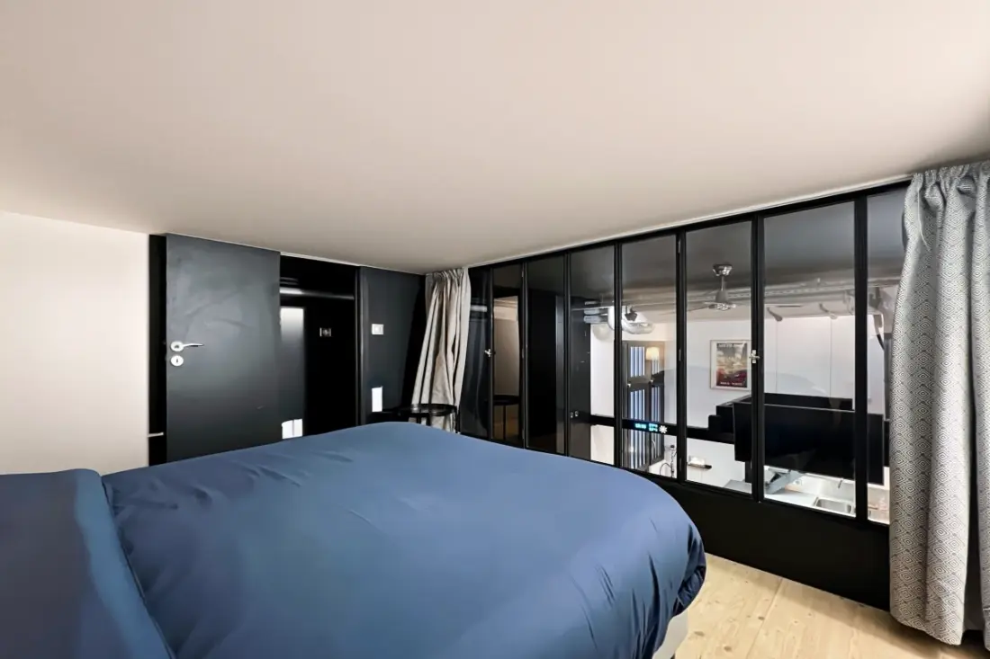 Charmant Atypische Appartement - Treinstation Oost