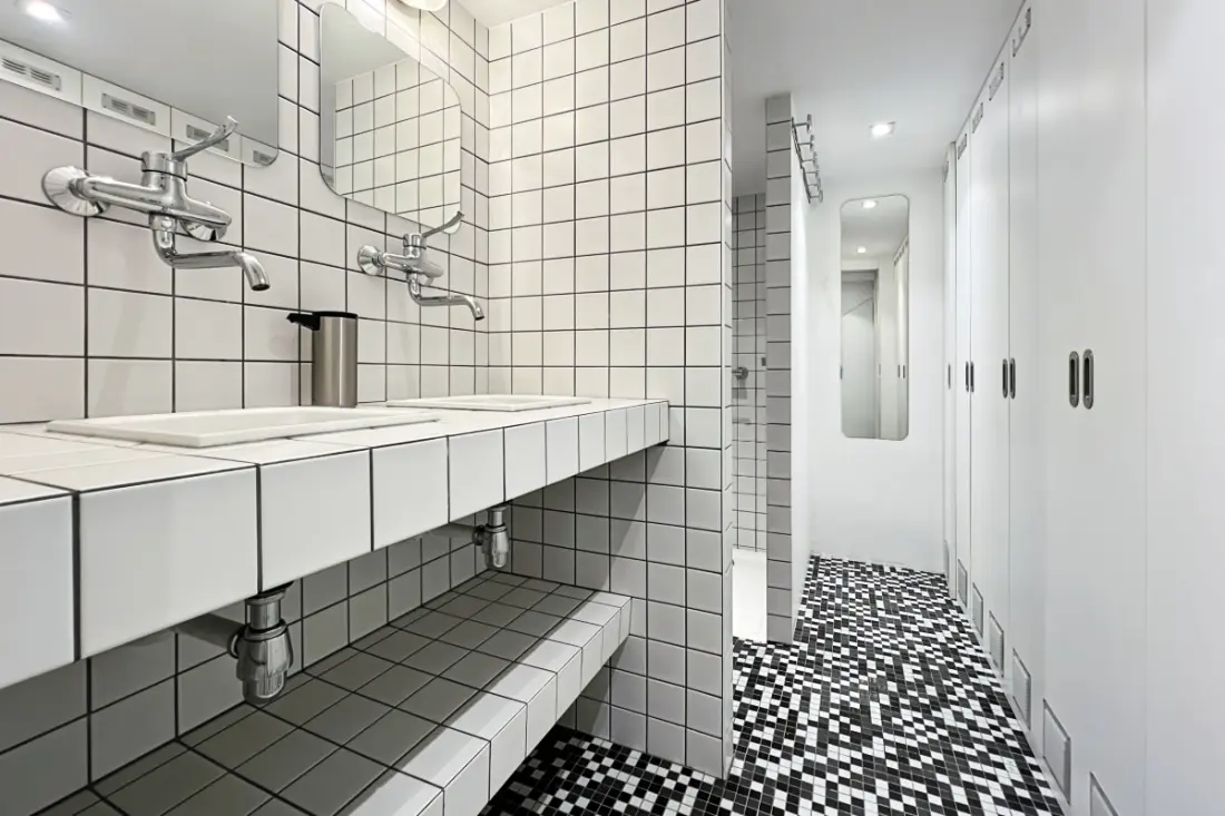 Charmant Atypische Appartement - Treinstation Oost