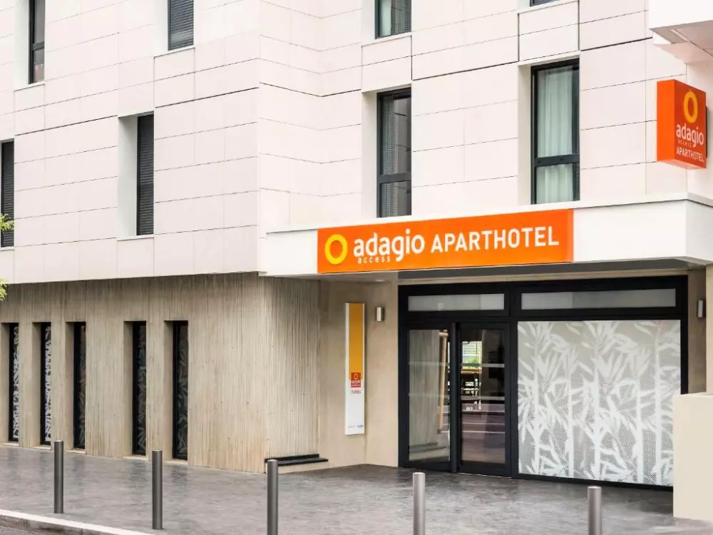 Aparthotel Adagio Zugang Colombes La Défense3 Sterne★★★