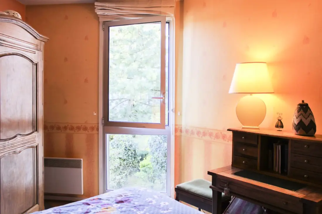 Appartement 86m2 Met Balcons, Parkeerplaats, Rustig.