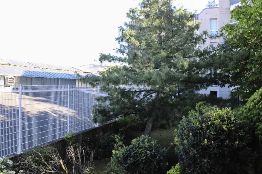 Appartement 86m2 Met Balcons, Parkeerplaats, Rustig.