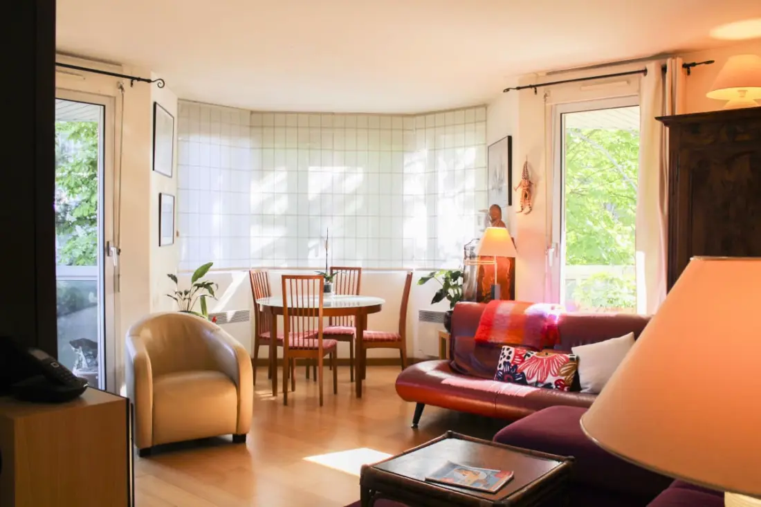Appartement 86m2 Met Balcons, Parkeerplaats, Rustig.