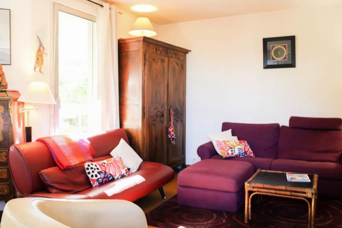 Appartement 86m2 Met Balcons, Parkeerplaats, Rustig.