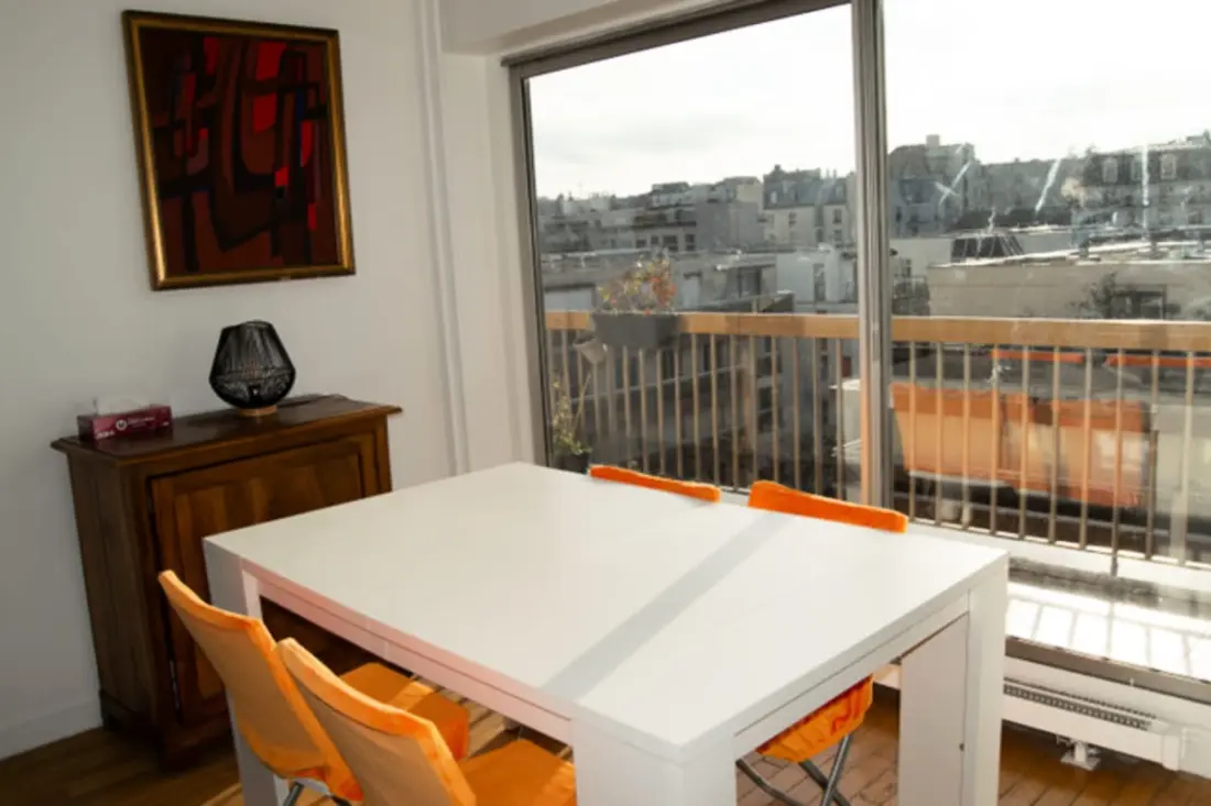 Rustig appartement dichtbij Du Marais, Balkon