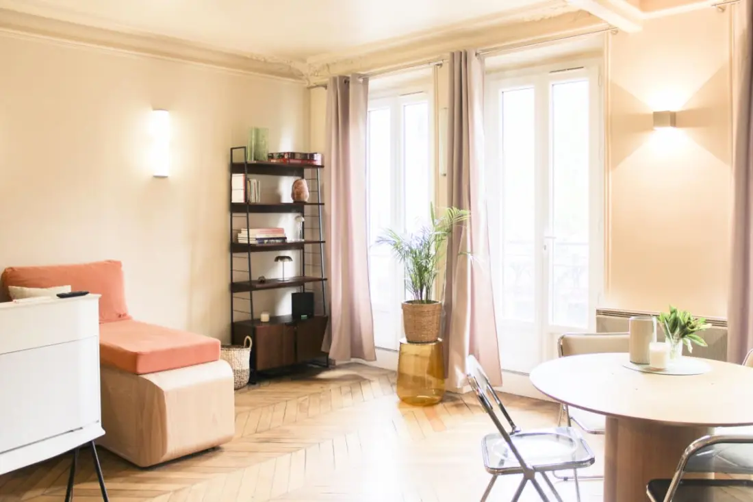 Appartement Charmant Avec Balcon à Paris 11
