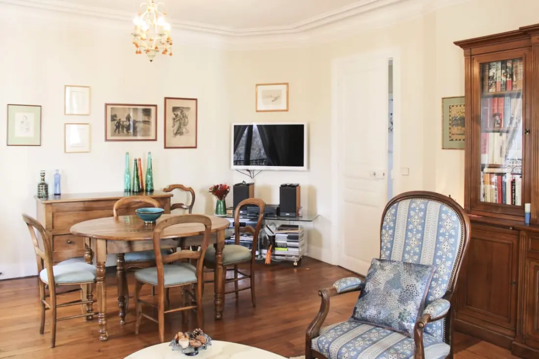 Tijdloos appartement in een Hausmanian gebouw