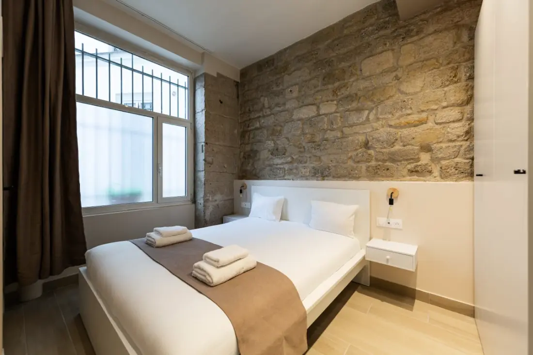 A Cosy Lumineux Parisian -