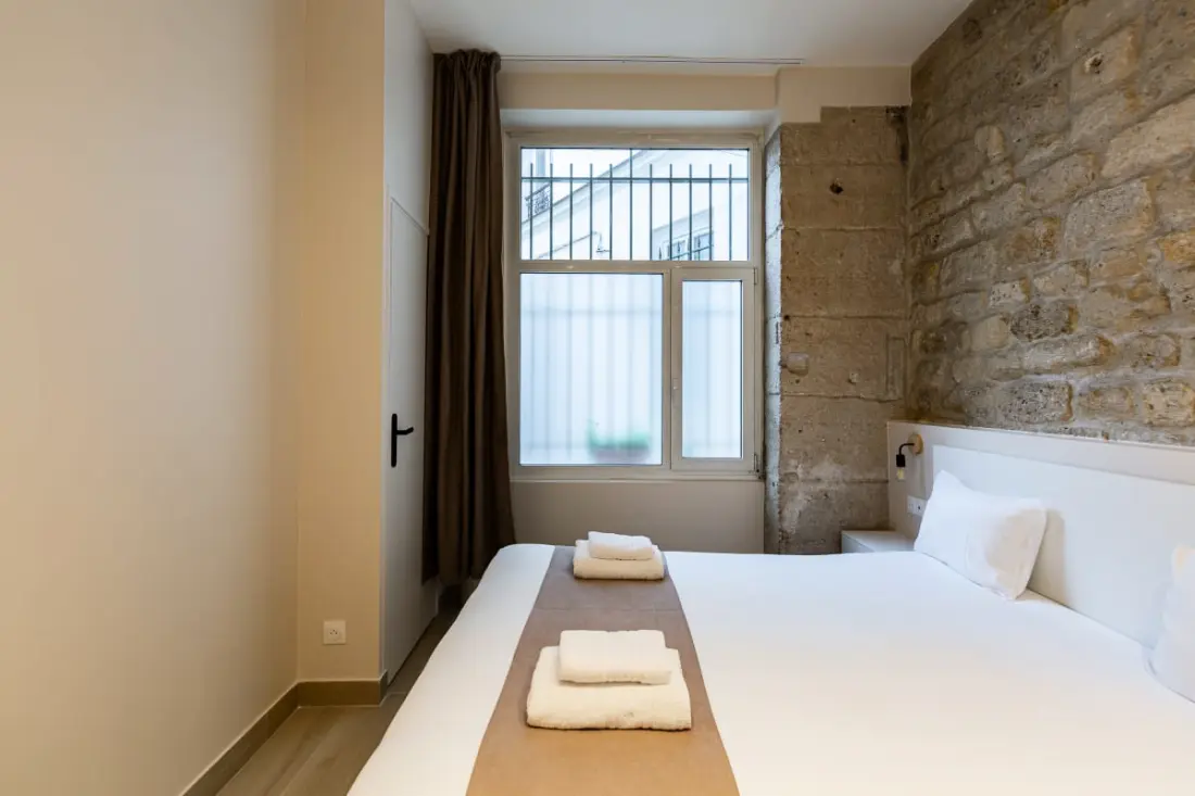 A Cosy Lumineux Parisian -
