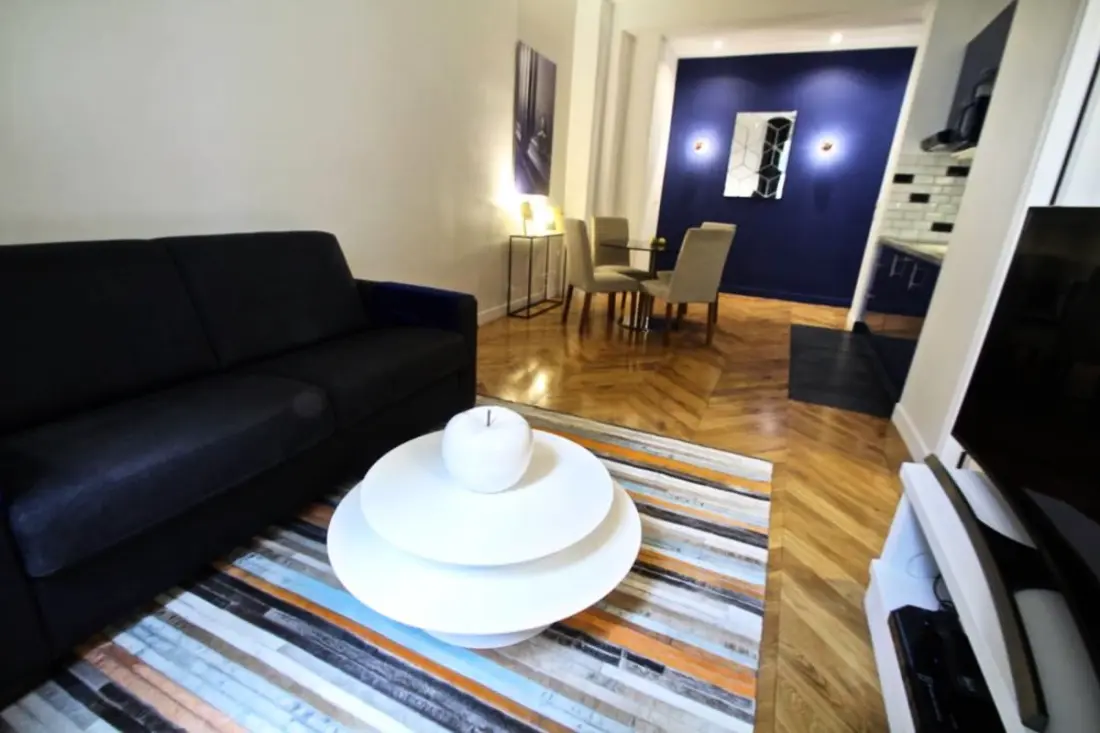 Bel Appt in Vlakbij Montmartre