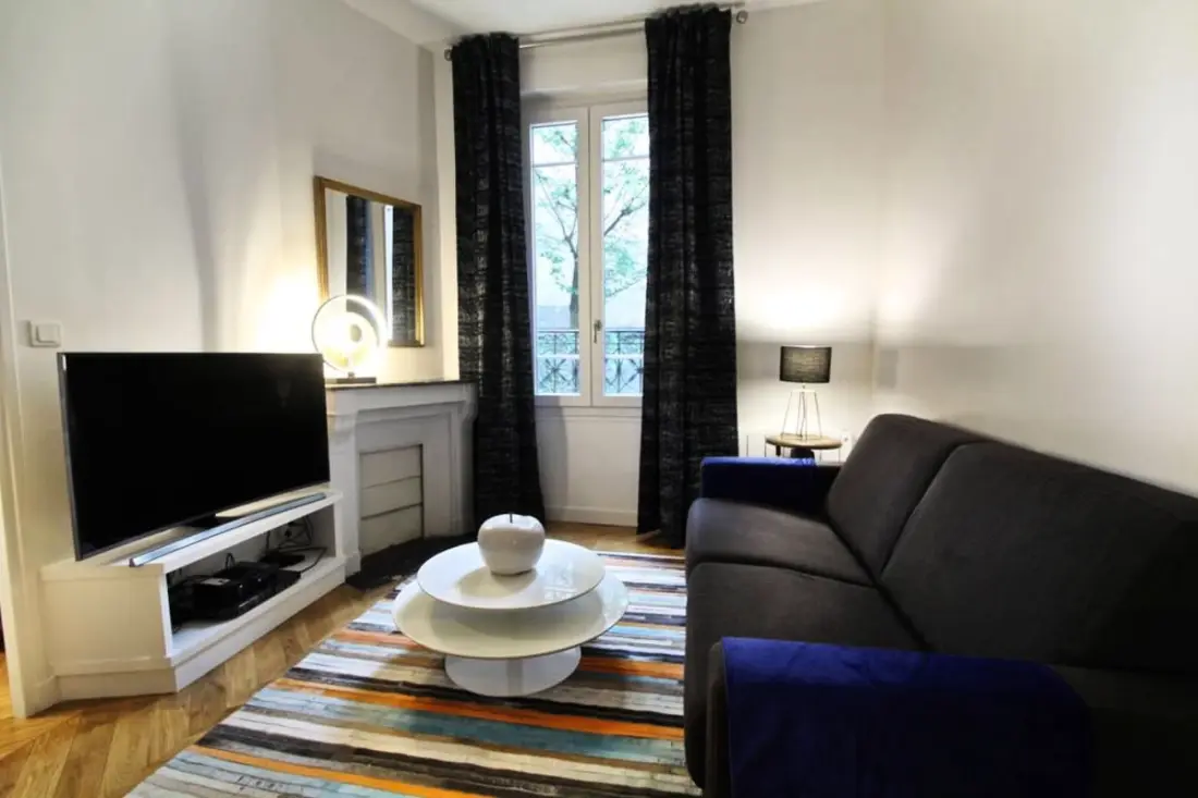 Bel Appt in Vlakbij Montmartre