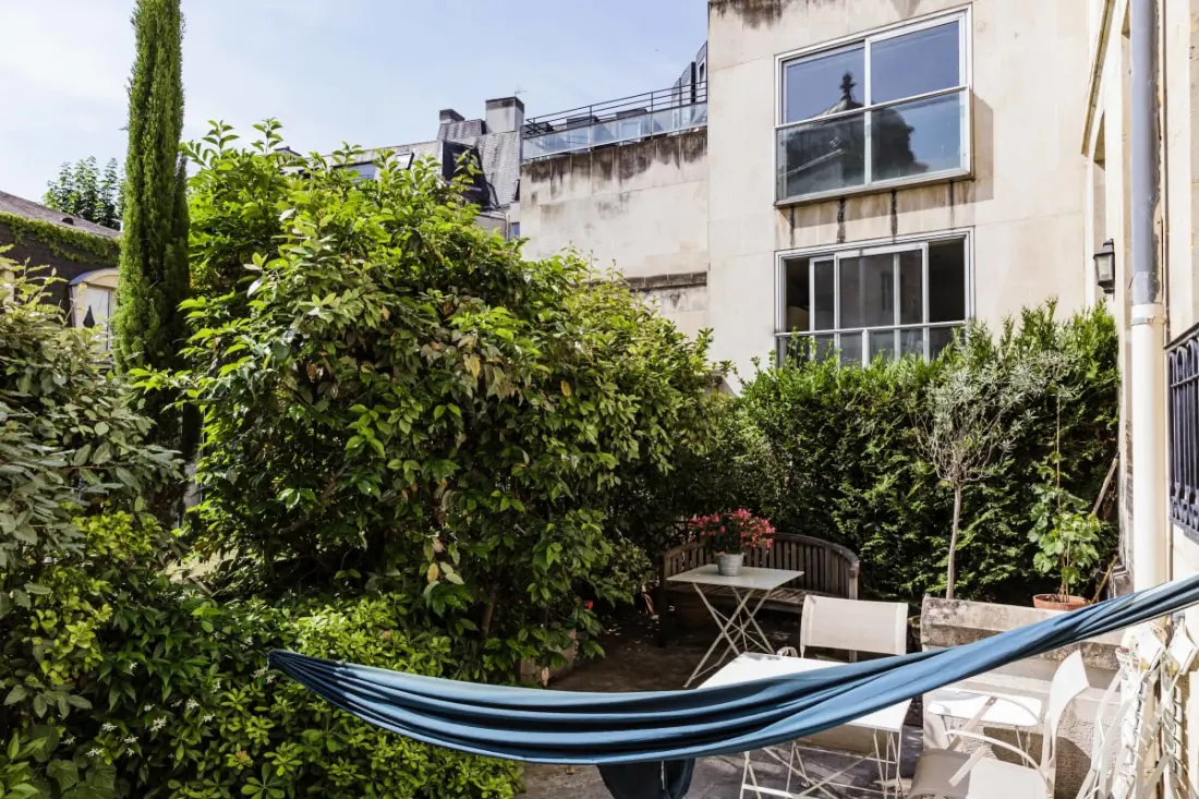 Appartement met tuin dichtbij de Luxemburgse tuinen