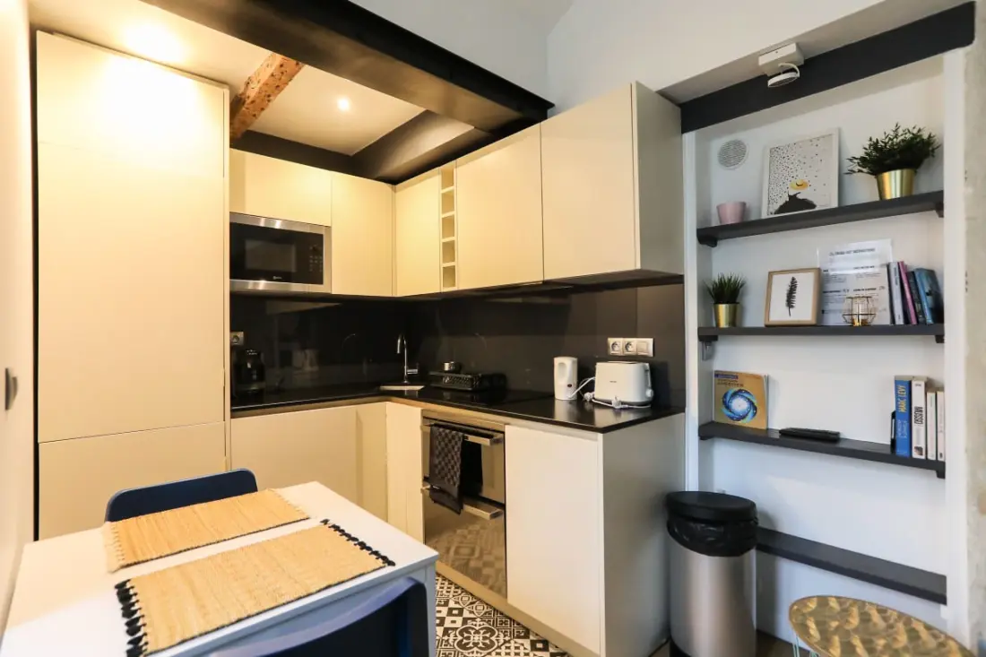 Charmante Studio Au Coeur Du 17e Ideaal voor 2