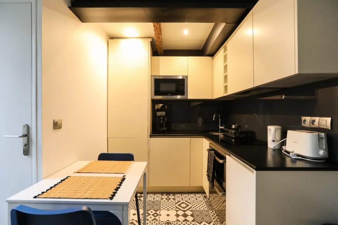 Charmante Studio Au Coeur Du 17e Ideaal voor 2