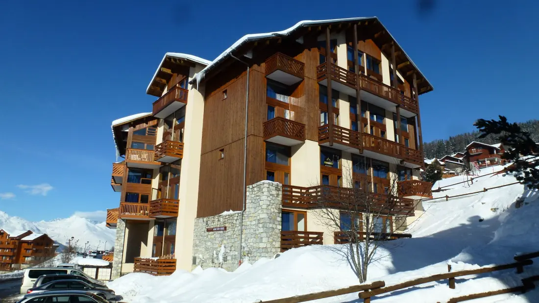 Arc En Ciel Residence