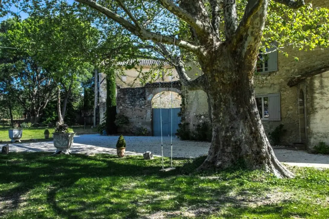 Superb Provencal Mas with fűtött medence