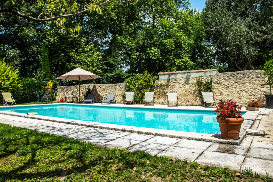 Superb Provencal Mas with fűtött medence