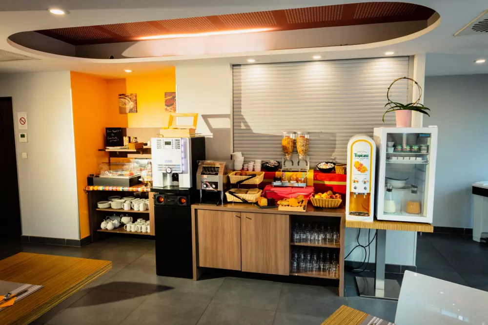 Apart Hotel Mer & Golf City Perpignan Centre 3 Estrellas★★★