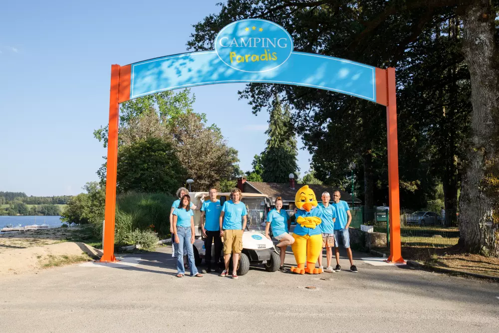 Camping Paradis les 2 er ude af stand.