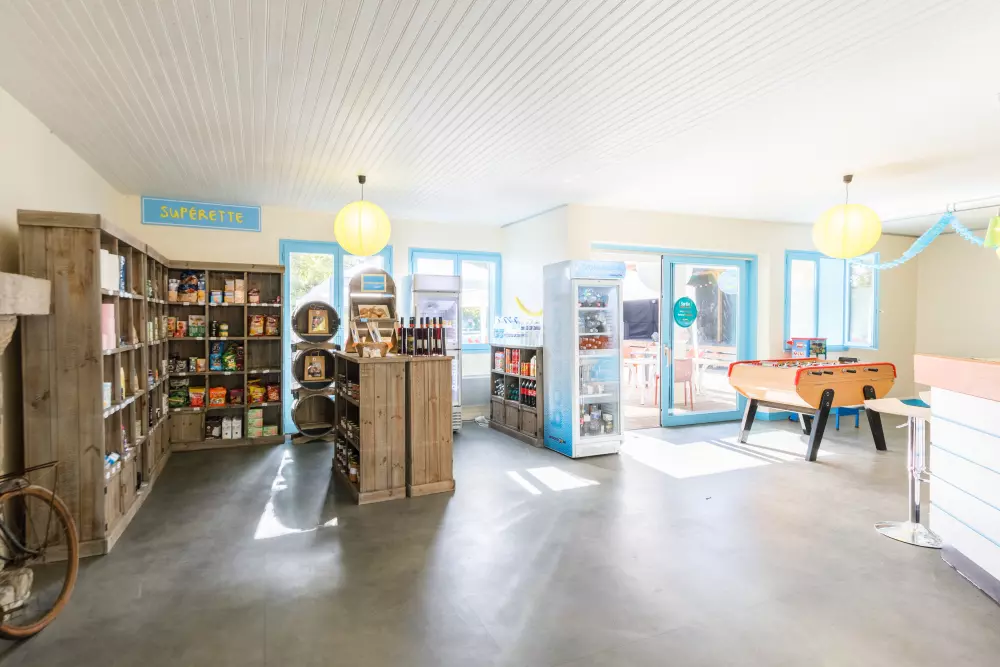 Camping Paradis les 2 er ude af stand.