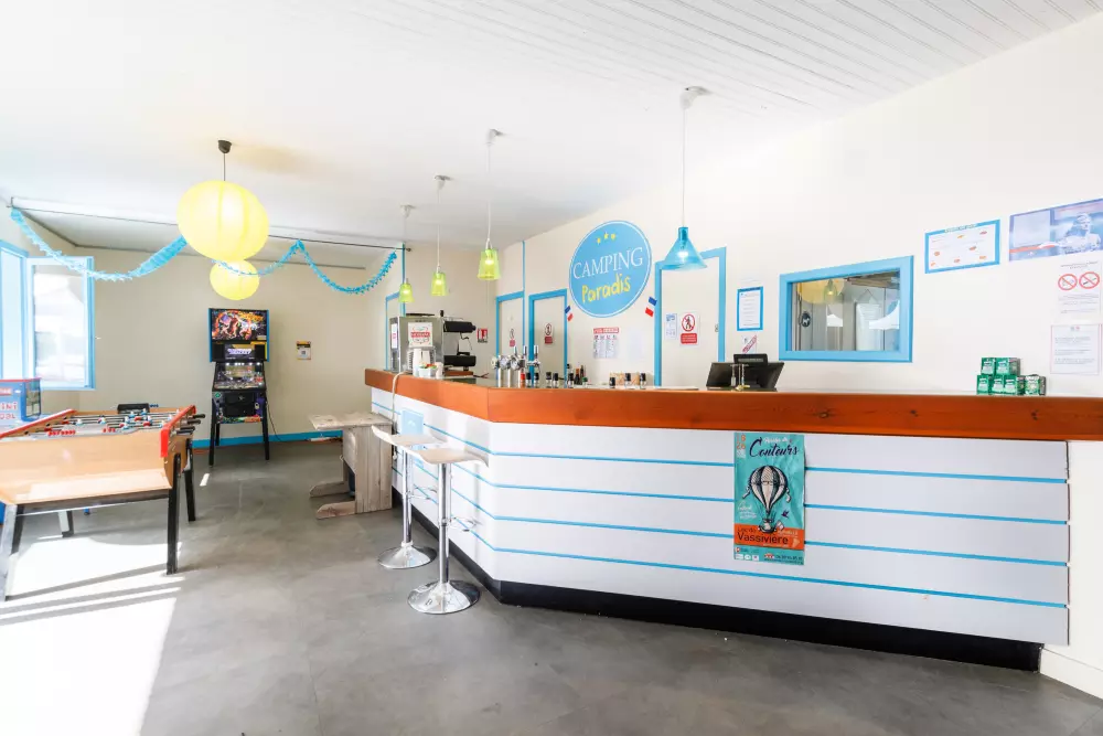 Camping Paradis les 2 er ude af stand.