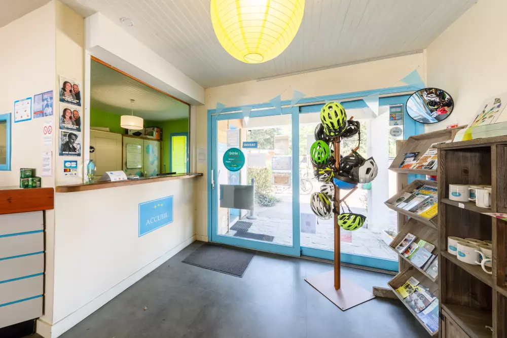 Camping Paradis les 2 er ude af stand.