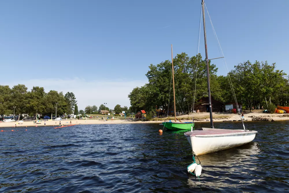 Camping Paradis les 2 er ude af stand.