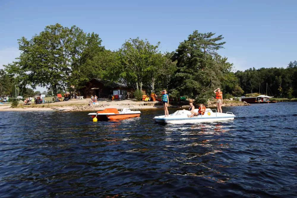 Camping Paradis les 2 er ude af stand.