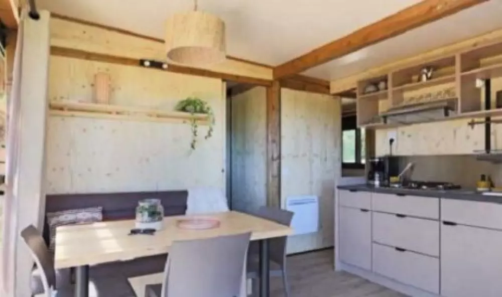 Camping Paradis les 2 er ude af stand.