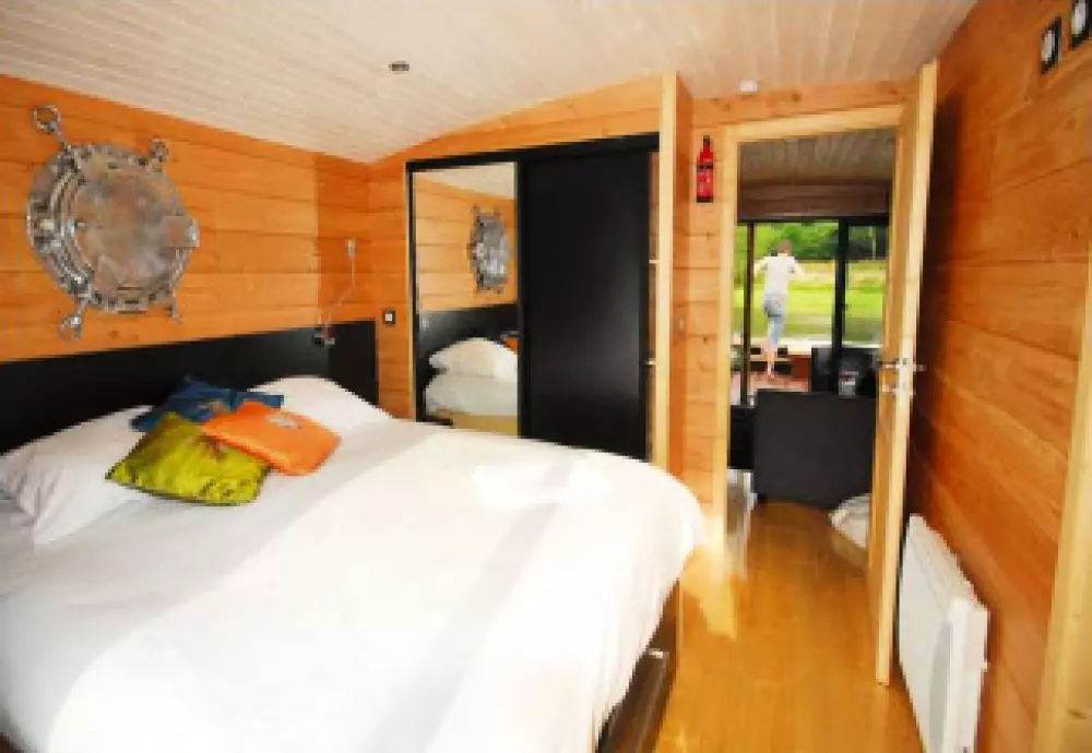 Camping Paradis les 2 er ude af stand.