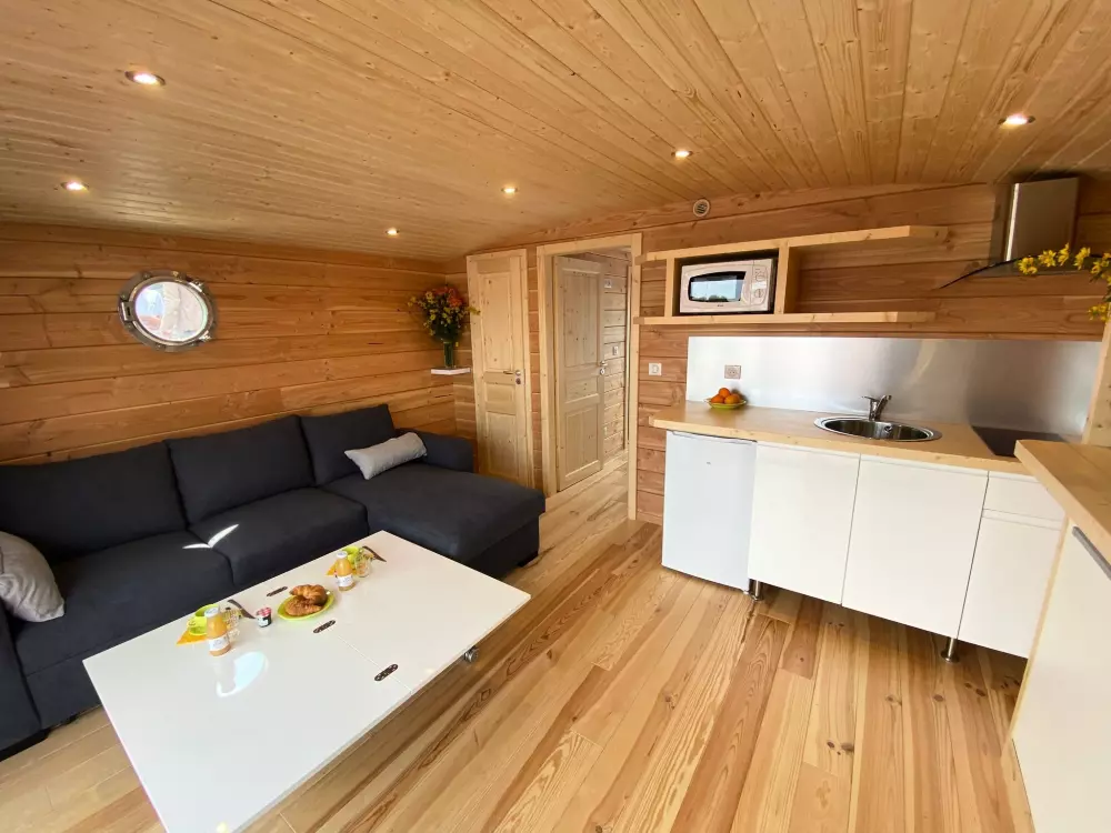 Camping Paradis les 2 er ude af stand.