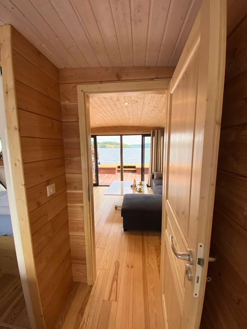 Camping Paradis les 2 er ude af stand.