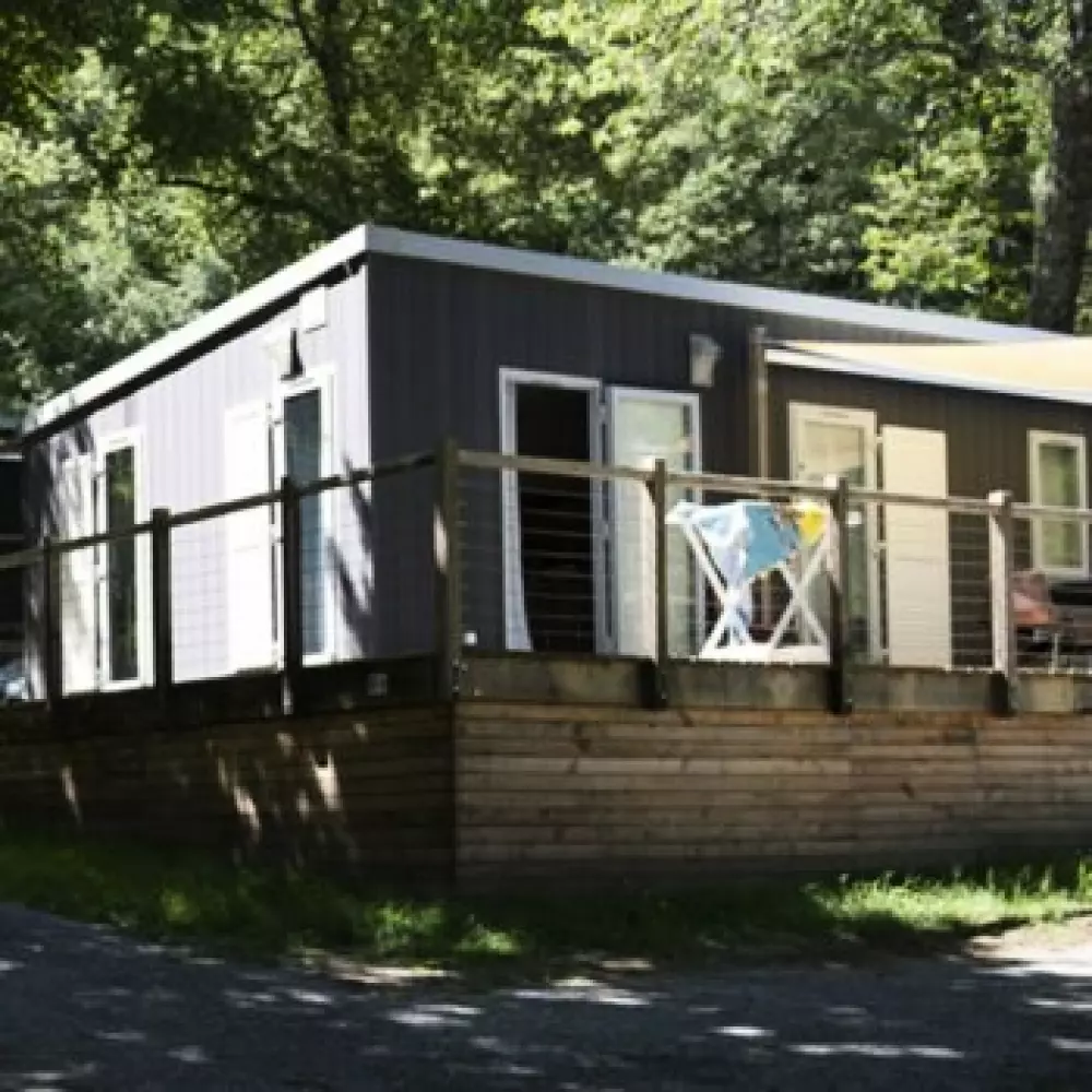 Camping Paradis les 2 er ude af stand.