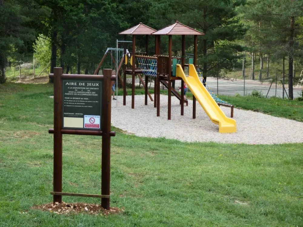 CAMPING THE FORET 3 Sterren★★★