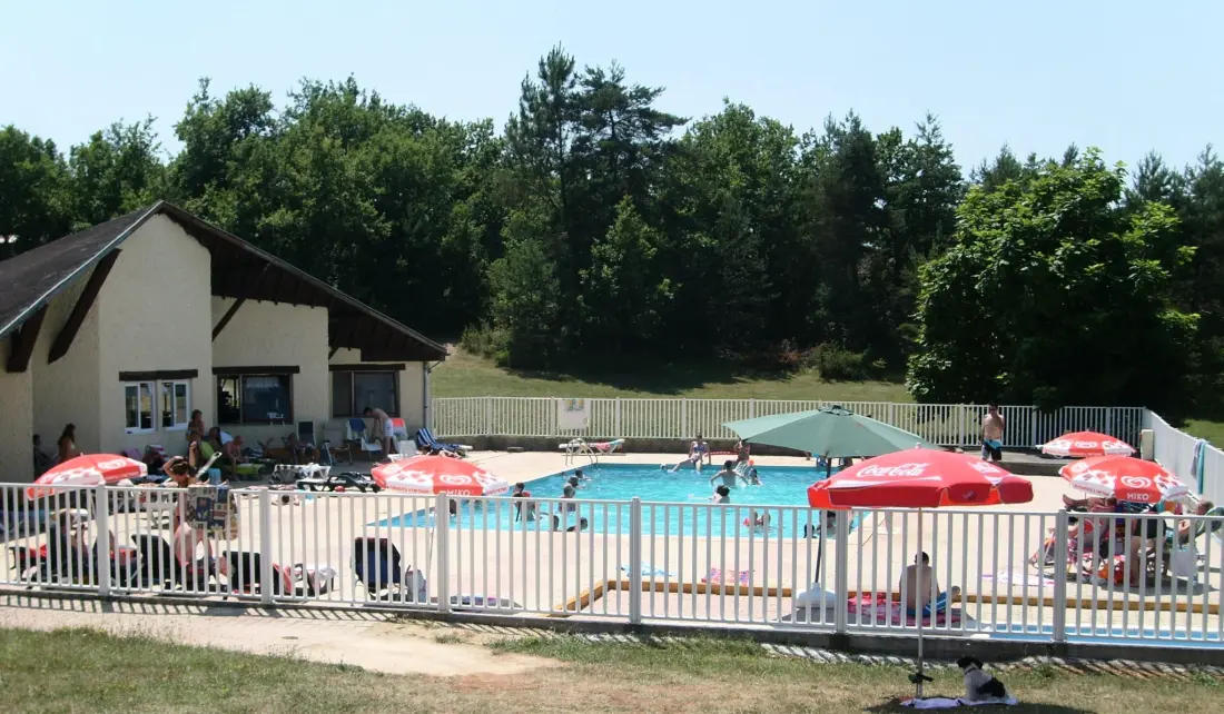 CAMPING THE FORET 3 Estrellas★★★