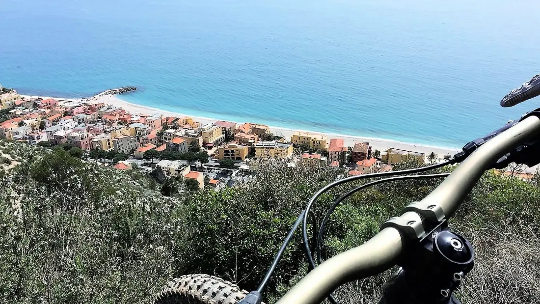 Camping dei Fiori 2 Stars★★