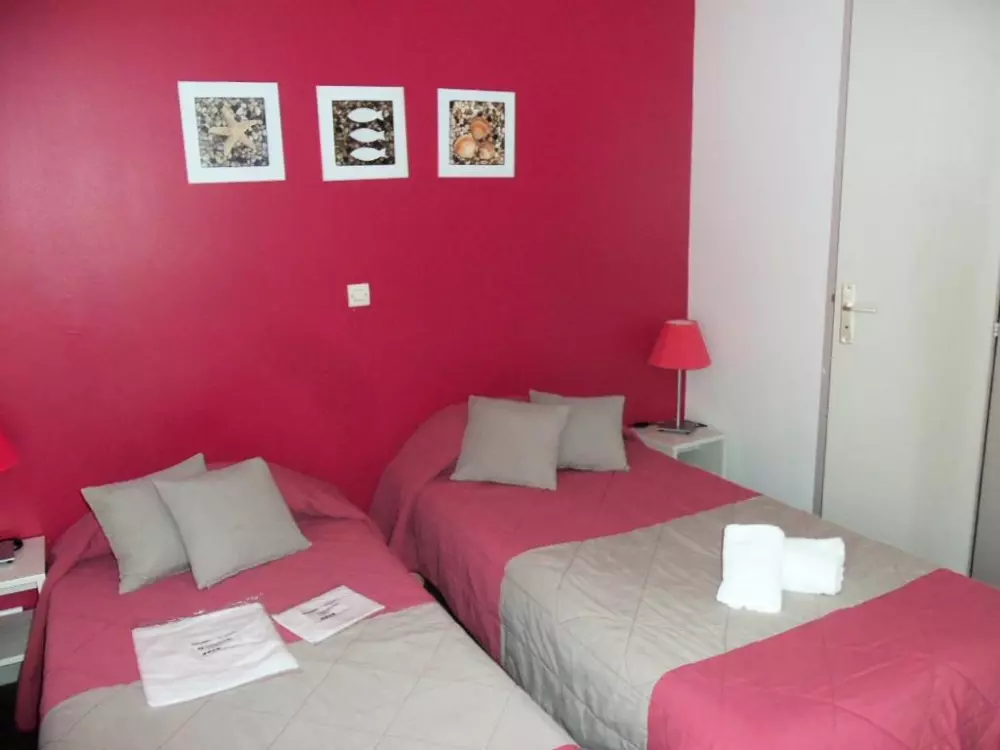 VVF Piria- sur- Mer 3 Gwiazdy★★★ 3 Gwiazdy★★★ 3 Gwiazdy★★★