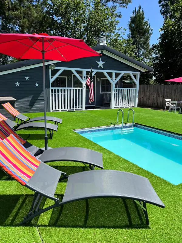 Chalet Gris De Pissos, Swimming pool and nature