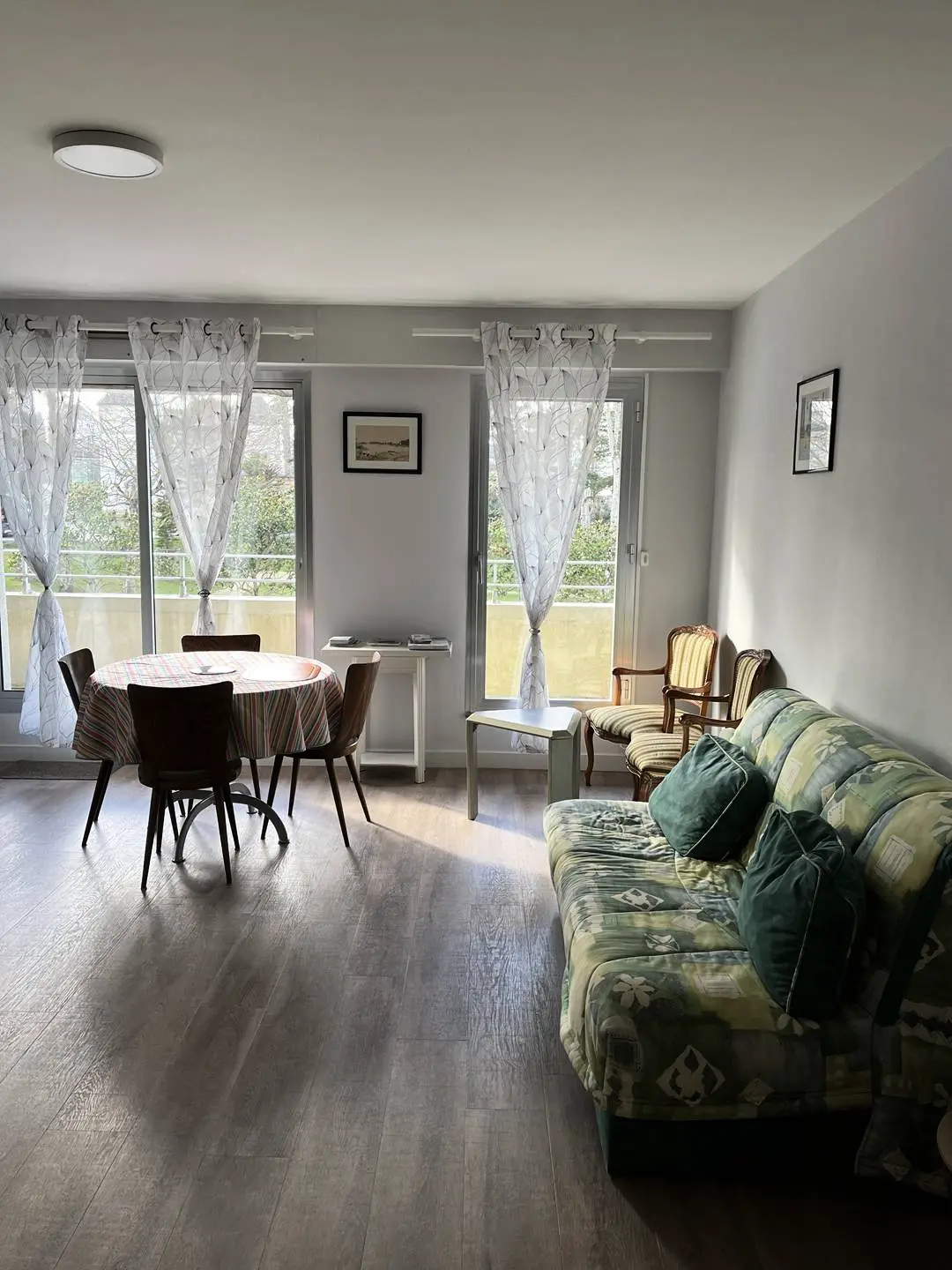Amiraute Residence