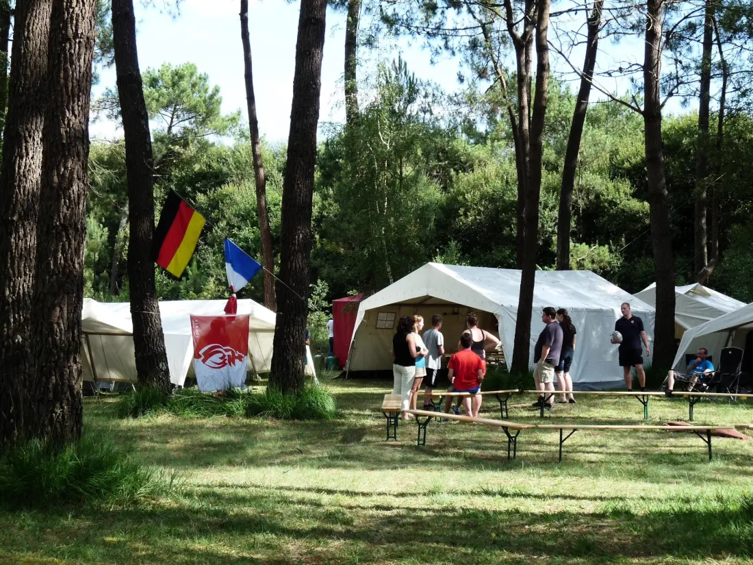 Camping Le Saint Laurent (piscine d'avril à septembre)  3 étoiles★★★