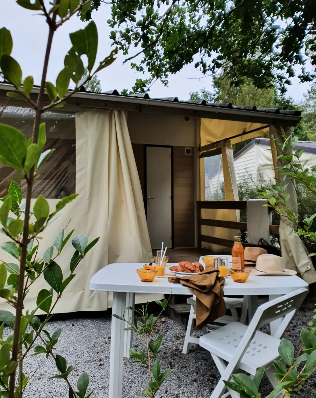 Camping Le Saint Laurent (piscine d'avril à septembre)  3 étoiles★★★