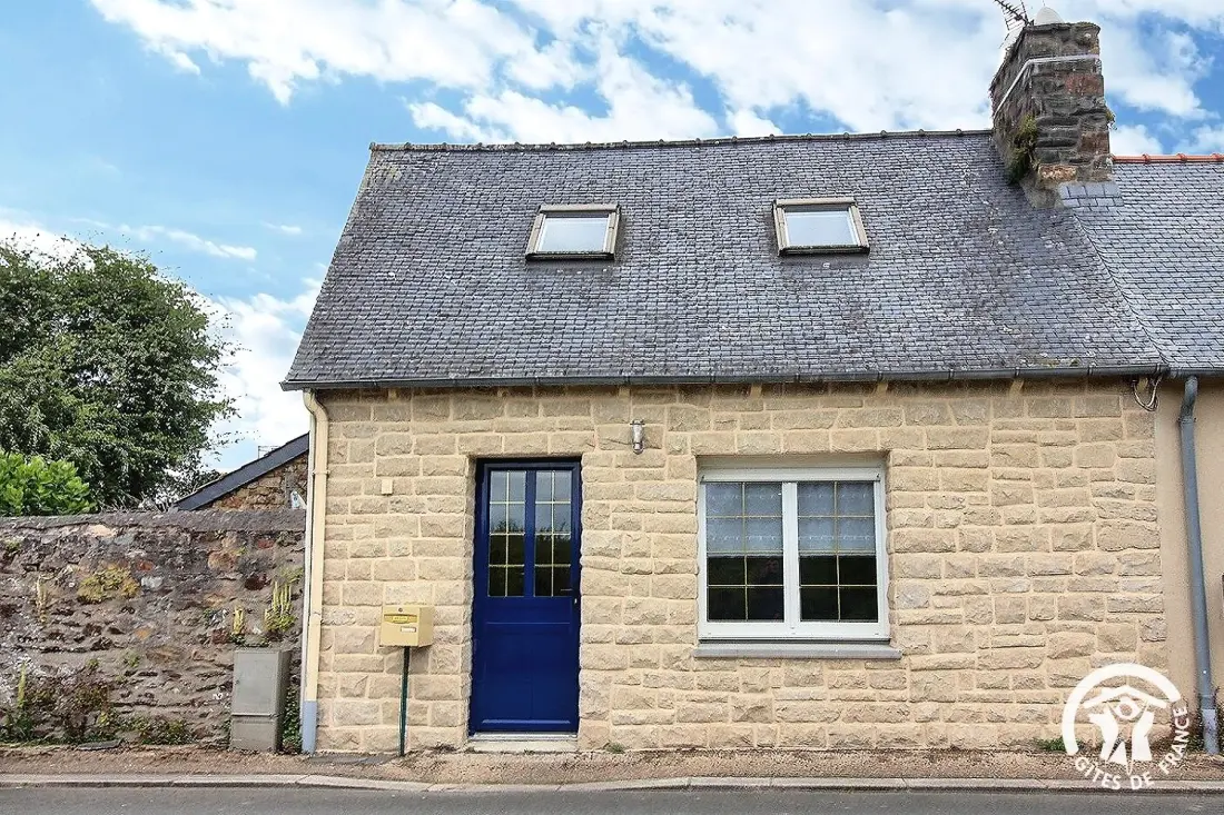 Gîte de France Le petit ploëzalais 2 épis