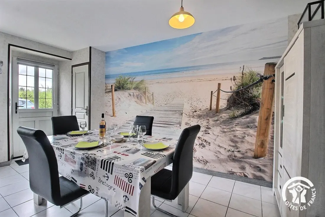 Gîte de France Le petit ploëzalais 2 épis