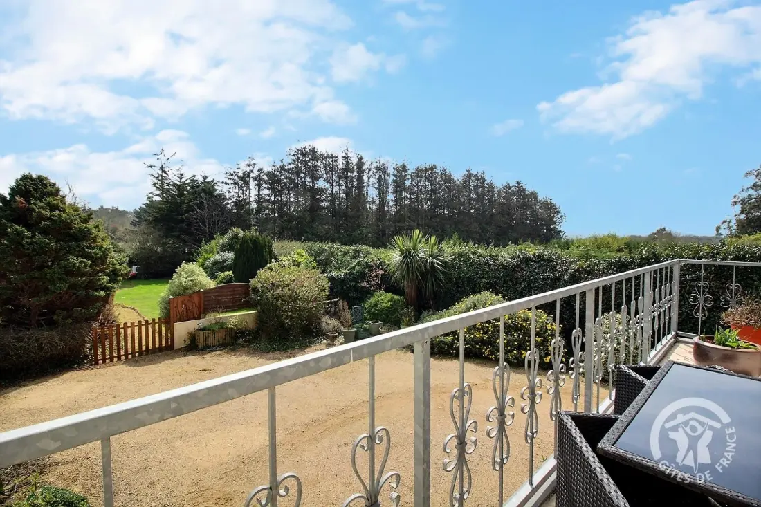 Gîte de France Arevor-Terrace 3 Ohren